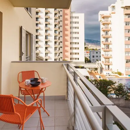 Апартаменты Guestready - Scenic In The Heart Of *