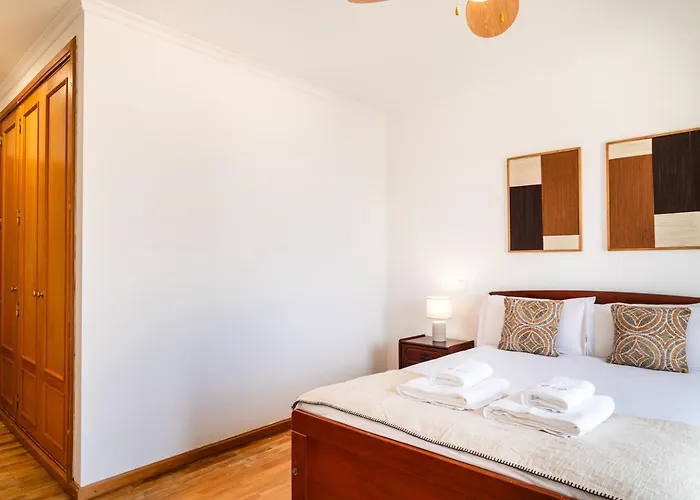 アパート Guestready - Scenic In The Heart Of *